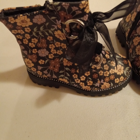 FLOWER boots Toddler - Picture 2 of 2